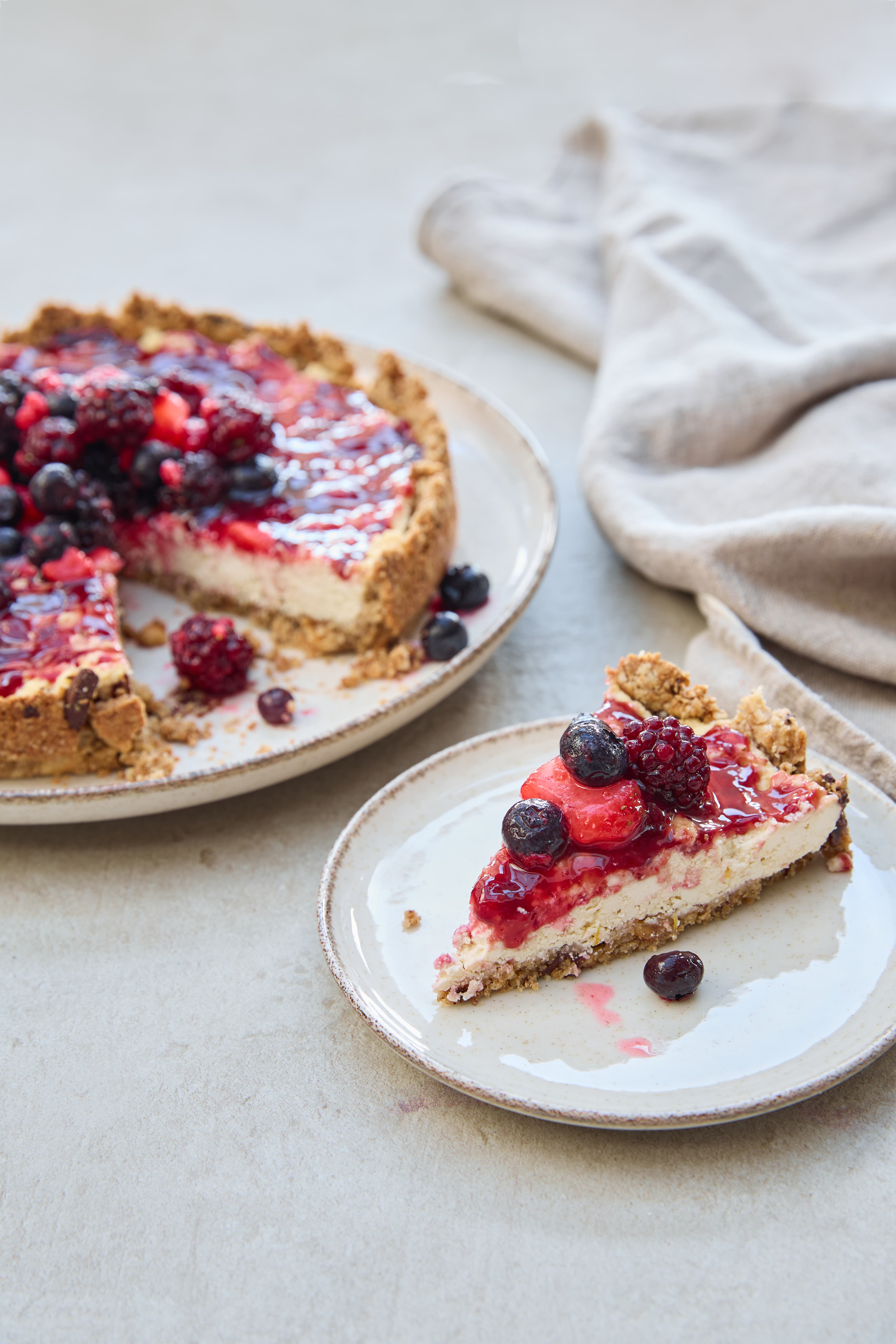 Torta de ricota con frutos rojos
